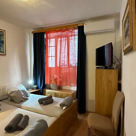 Ne-do In Varos Apartment Split