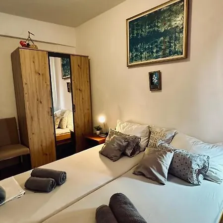 Ne-do In Varos Apartment Split